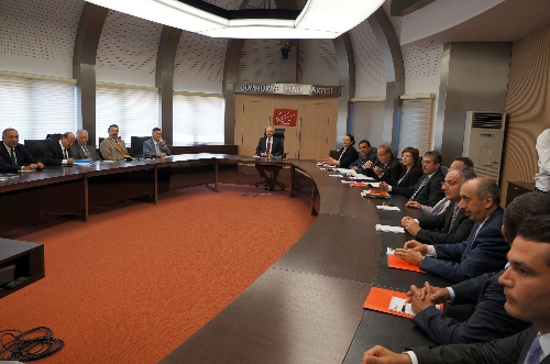 CHP MYK, Cumhuriyet yürüyüşünü ve İl Başkanı Salıcı'yı görüşüyor