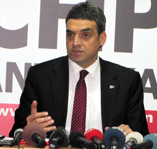 CHP'li Oran: AK Parti, ülkeyi bir parti devleti gibi yönetiyor