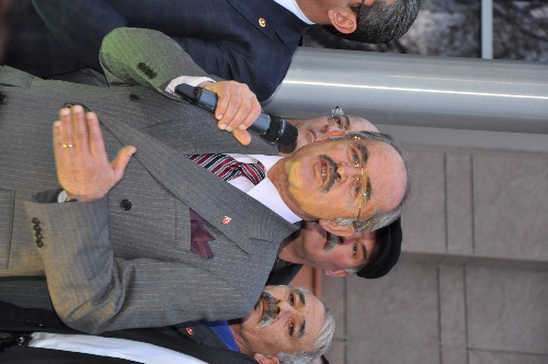 CHP'liler Eskişehir Belediyesi'ndeki operasyonları protesto etti