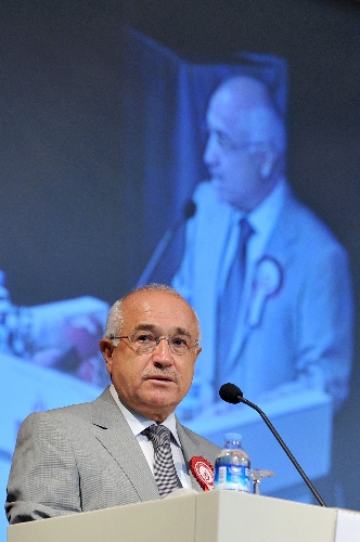 Çiçek: Özal'ı mezarında bile rahat bırakmadık