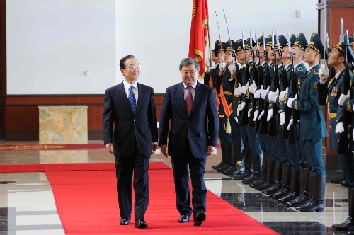 Çin Başbakanı Wen Jiabao Bişkek'te