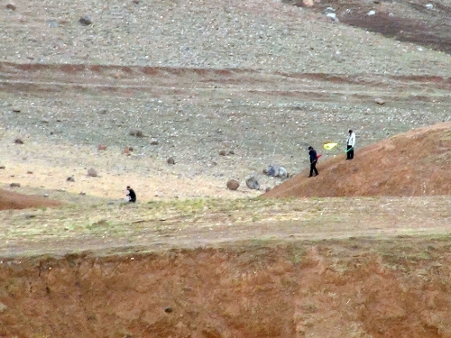 Cizre polisi, sözde PKK bayrağını söktü