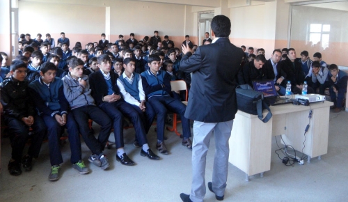 Cizreli gençlere madde bağımlılığı anlatıldı