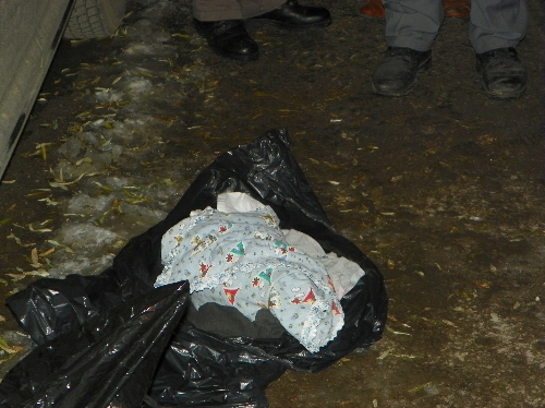 Çöpte yeni doğmuş bebek bulundu