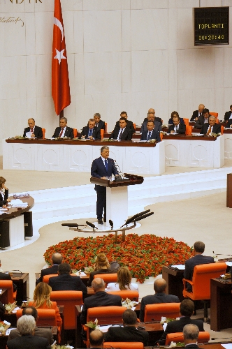 Cumhurbaşkanı Gül: Ekonomide aşırı özgüven ve rahatlık duygusundan kaçınılmalı