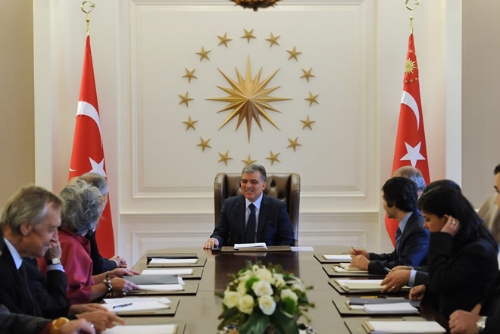 Cumhurbaşkanı Gül, PEN International yönetim kurulu üyelerini kabul etti
