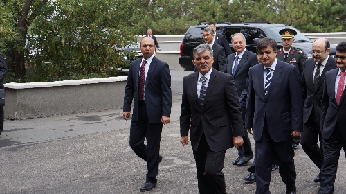 Cumhurbaşkanı Gül'den YÖK'e ziyaret