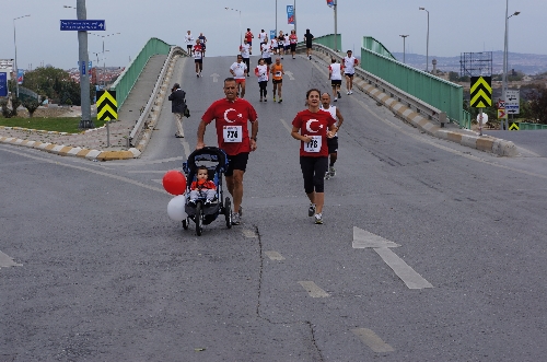 Cumhuriyet için koştular