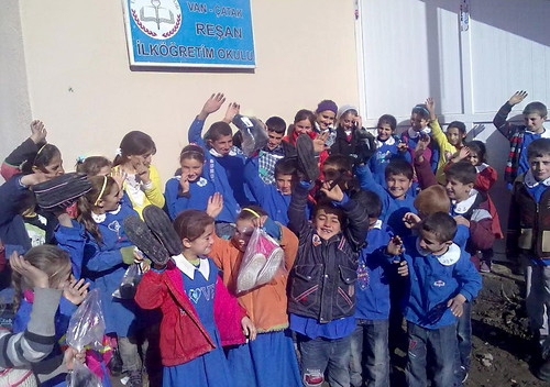 Cumhuriyet İlköğretim'den Van-Çatak'taki arkadaşlarına yardım
