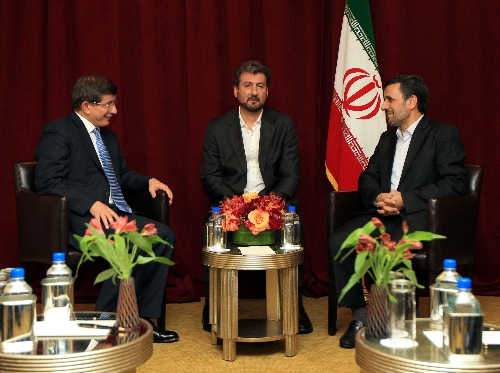 Davutoğlu ile Ahmedinejad'ın görüşmesine Suriye damga vurdu