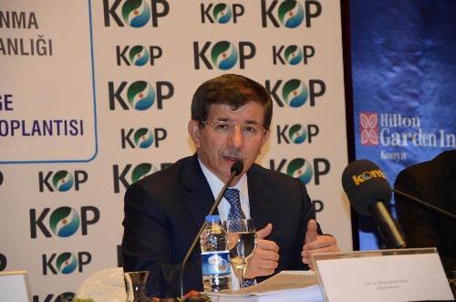Davutoğlu: Terörün gündemimizi belirleme çabasına izin vermeyeceğiz