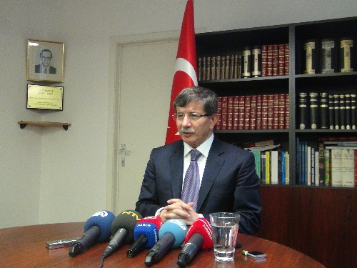 Davutoğlu: Ümit ederiz ki Patriotlar sadece tedbir düzeyinde kalır