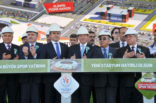 Davutoğlu ve Kılıç, Yeni Konya Stadyumu'nun temel atma törenine katıldı