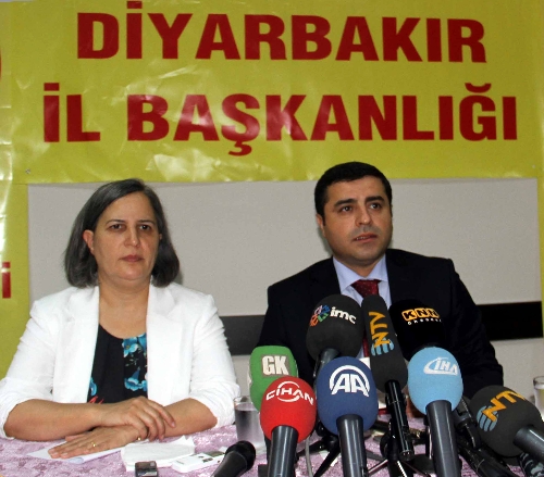 Demirtaş: BDP'yi yargılayan savcı ve hakimin bu saatten sonra meşruiyeti yok