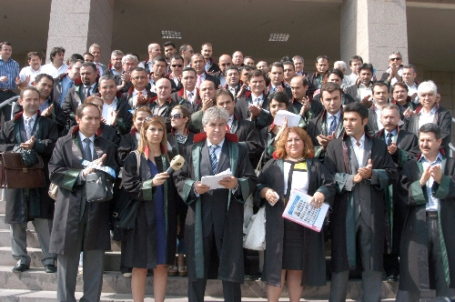 Demokrat baro sözü vererek yönetime adaylıklarını açıkladılar