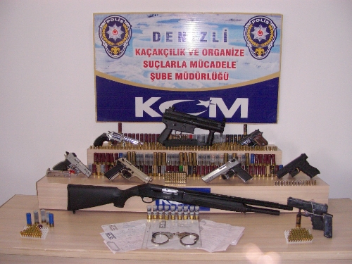 Denizli'de silahlı suç örgütü operasyonunda 5 kişi tutuklandı