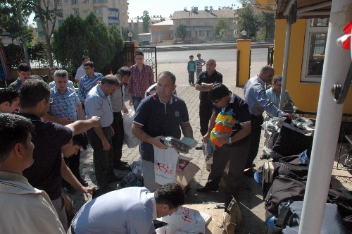 Denizlili gönüllüler Bingöllü kardeşlerine yardım eli uzattı