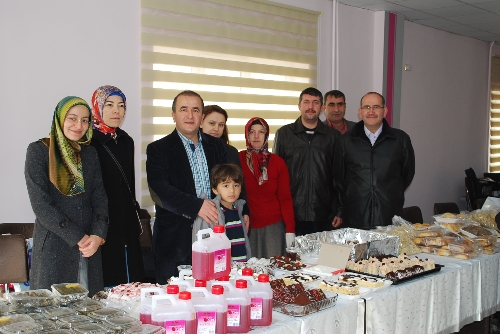 Dernekler, Suriye için kermes düzenledi