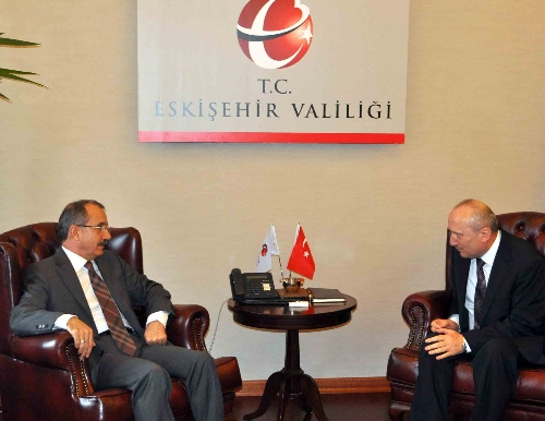 Devlet büyüklerine 'valiliği ziyarette' hediye verme töreni sona erdi