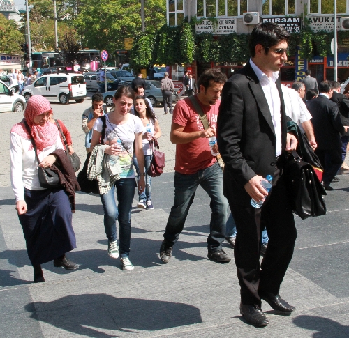 DHKP/C sanığı Sevim Sevimli'nin davasını Fransa da yakından takip ediyor