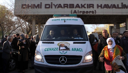 Diyarbakır Milletvekili Elçi'nin cenazesi memleketine uğurlandı