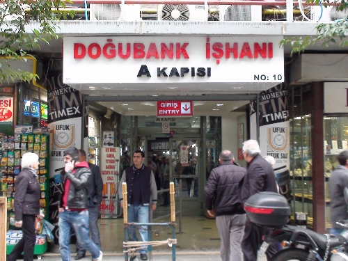 Doğubank'ta 'kaçak eşya' denetimi