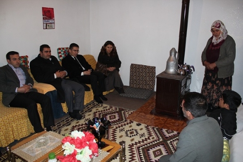Doğubayazıt Kaymakamı akşam evlere misafir oluyor