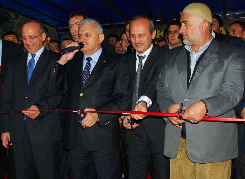 Doğu'nun en büyük tüneli hizmete açıldı