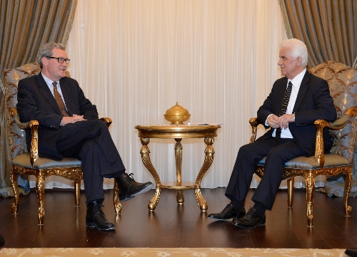 Downer, Rum Başkanlık seçimi öncesi Eroğlu'nu ziyaret etti
