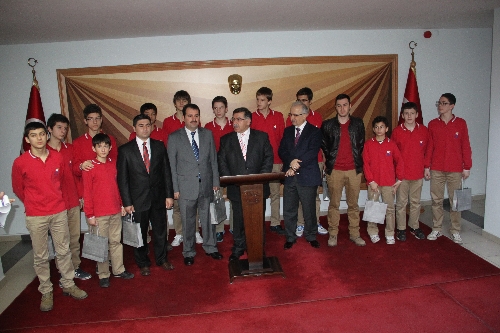 Düzce valisi şampiyonları kabul etti
