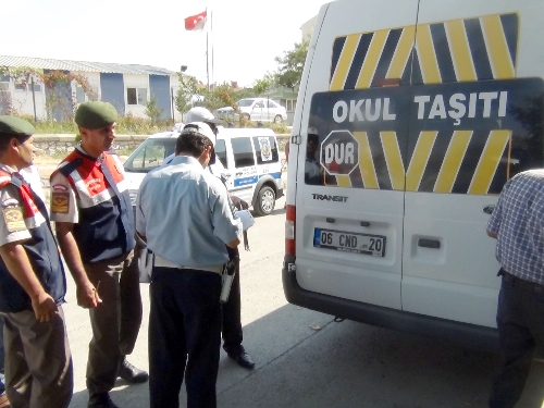 Elmadağ'da okul servislerine sıkı denetim
