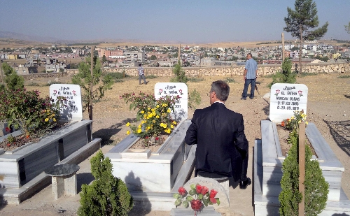 Emniyet Müdürü Güven, terör mağduru kızları unutmadı