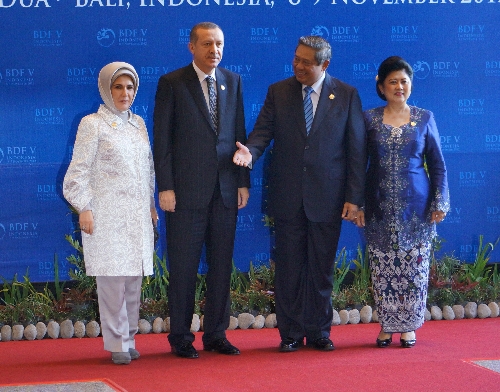 Erdoğan, Bali'de Demokrasi Forumu'na katılıyor