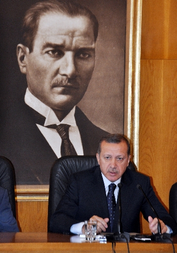 Erdoğan'dan açlık grevlerine 'şantaj ve ajitasyon' yorumu