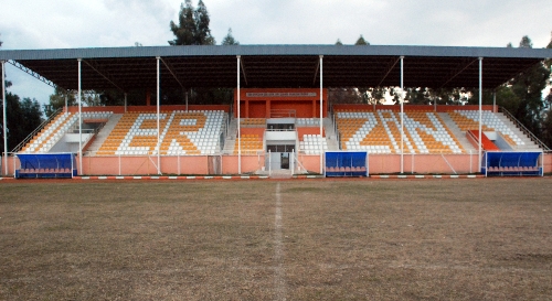 Erzin Şehir Stadyumu'na bin koltuk döşendi
