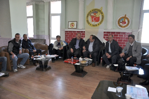 Erzurum'da gazeteciler DAGC'de bayramlaştı