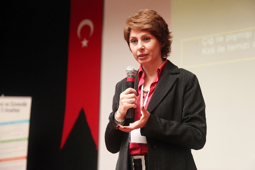 Esenler Belediyesi'nden güvenilir gıda semineri
