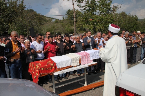 Eşi tarafından öldürülen Hediye Eski son yolculuğuna uğurlandı