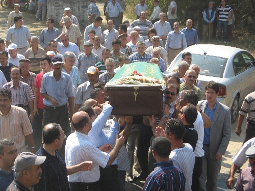 ESİDEF Genel Sekreteri Akoğlu'nun annesi vefat etti