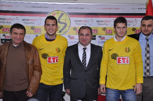 Eskişehirspor, Causic ve Mrkale'yi reklerine bağladı