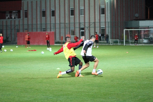 Eskişehirspor, Fenerbahçe maçı hazırlıklarına başladı