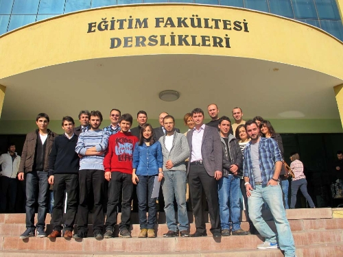 EÜ'lü gençlerden Van'daki minik kardeşlerine eğitim desteği