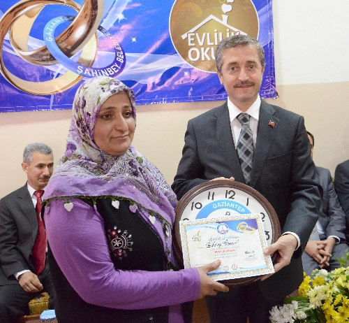 Evlilik Okulu, 2 bin 447 kişiye sertifika verdi