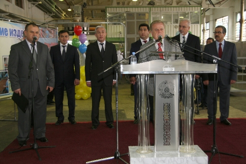 Fabrikayı Kazakistan'a taşıdı, bölgenin lideri oldu