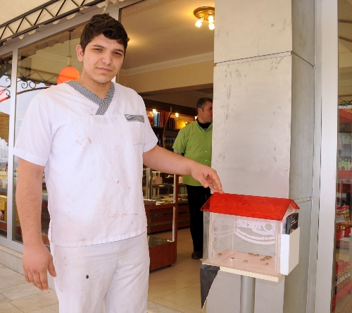 Fakir öğrenciler için koyulan sadaka kutusu çalındı