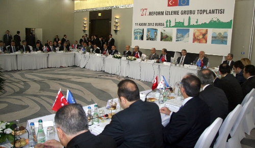 Farklı inanç gruplarının dini hakları Bursa'da tartışılıyor