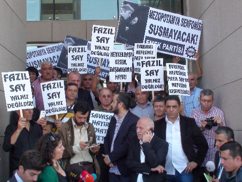 Fazıl Say'ın yargılanmasına başlandı