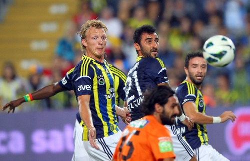 Fenerbahçe: 0 - Medical Park Antalyaspor: 2 (ilk yarı)