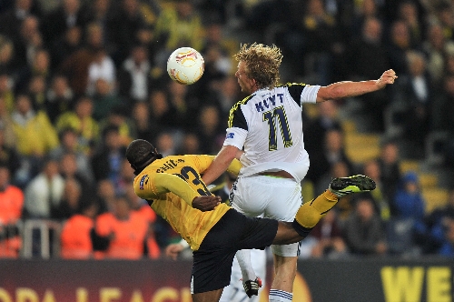 Fenerbahçe: 2 - AEL Limassol: 0 (ilk yarı)