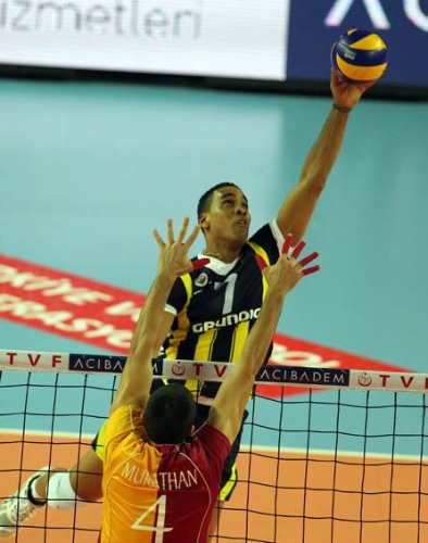 Fenerbahçe: 3 - Galatasaray: 1